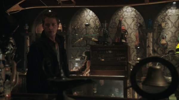 Genie lamp and ship wheel with bell in Mr. Gold's pawn shop