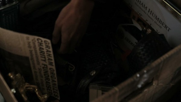Sheriff Graham's belongings (S01E08)