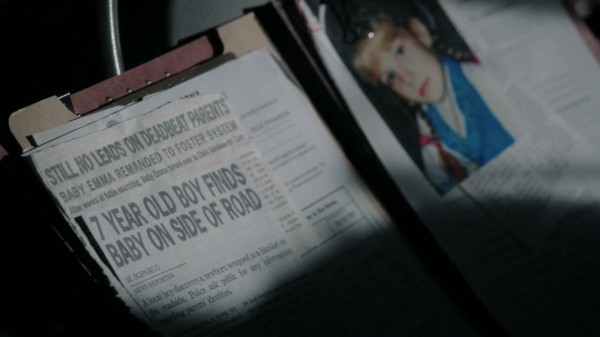 Emma's discovery newspaper clippings (S01E09)
