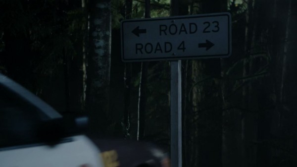 Road 23 and Road 4 Lost easter eggs (S01E11)