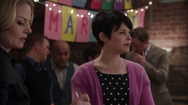 Couple dwarfs at Mary Margaret's party (The Return-s01e19)