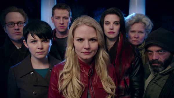 Creepy Storybrooke revolters (An Apple Red as Blood-s01e21)