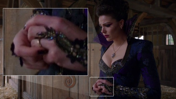 Evil Queen wearing Daniel's ring (An Apple Red as Blood-s01e21)