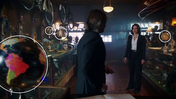 Mr. Gold's many globes (An Apple Red as Blood-s01e21)