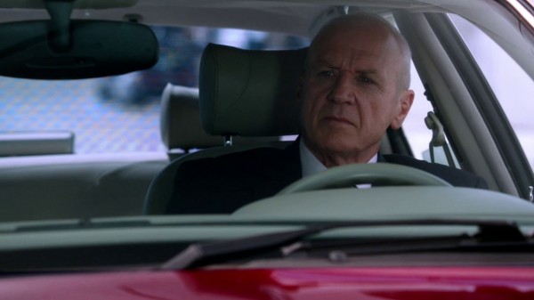 King George watching from his car (Lady of the Lake-2x03)