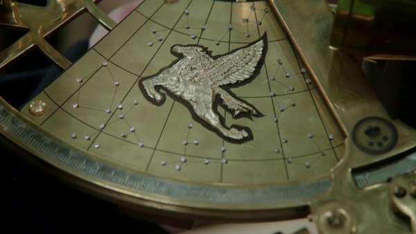 Golden pegasus on Captain Hook's gift (3x05 Good Form)