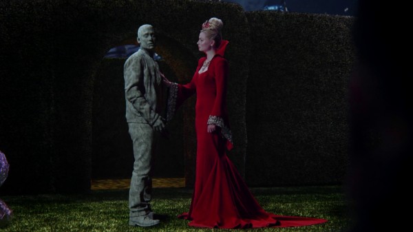 Once Upon a Time in Wonderland 1x04 The Red Queen and Will Knave of Hearts