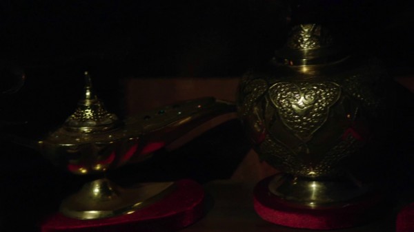 Once Upon a Time in Wonderland 1x04 The Serpent Genie Bottles