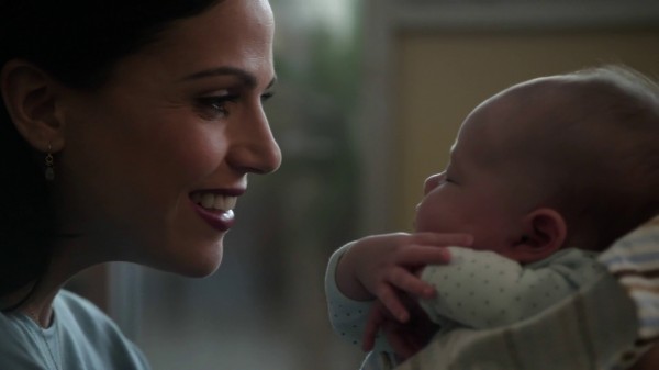 3x09 Save Henry - Regina Holding Baby Henry(2) Once Upon a Time podcast