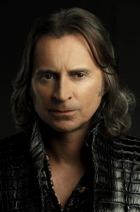 ROBERT CARLYLE