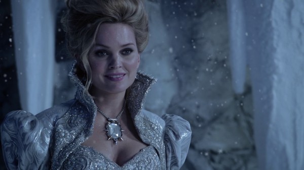 Glinda (3x19 A Curious Thing)