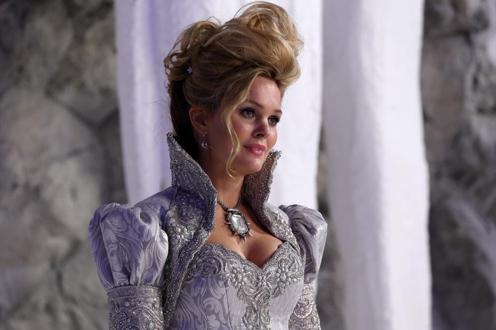 Glinda the Good - Once Upon a Time podcast 3x20 A Curious Thing