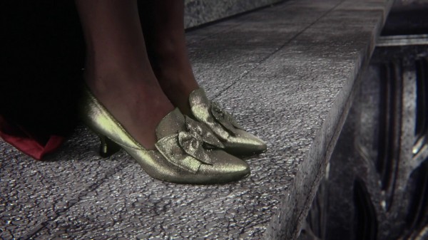 Silver slippers (3x16 It's Not Easy Being Green)