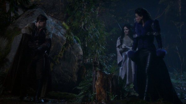 Snow and Charming 3x19 A Curious Thing