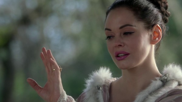 Young Cora admires her ring (3x18 Bleeding Through)