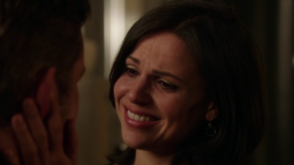 Regina and Robin Wine - 3x21 Snow Drifts