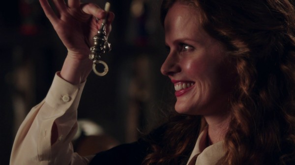 Once Upon a Time Third Season Disc Review - Zelena Baby Gift