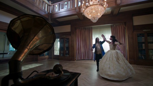 Once Upon a Time 4x01 A Tale of Two Sisters - Belle and Rumple Beauty and the Beast Ballroom Scene
