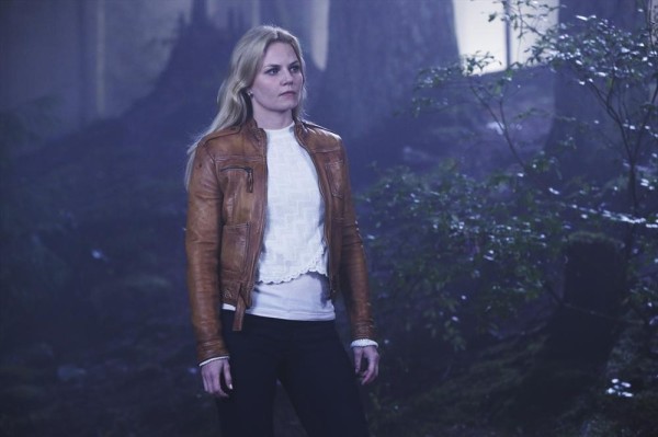 Once Upon a Time podcast 4x05 Breaking Glass - Emma Swan in the woods