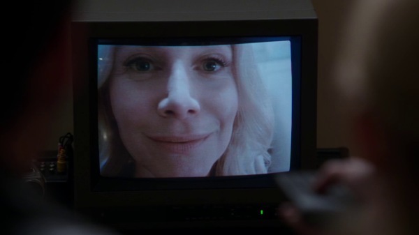 Once Upon a Time podcast 4x05 Breaking Glass - Snow Queen in Emma's camcorder