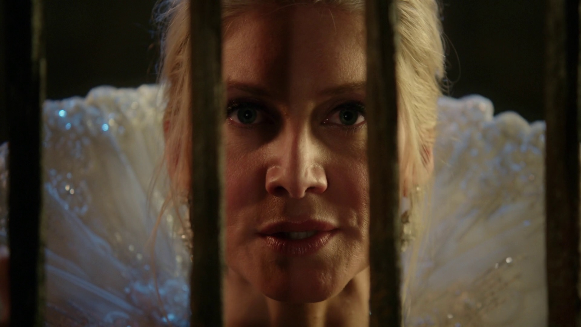 Once Upon a Time podcast 4x06 Family Business - Ingrid Snow Queen talking to Anna