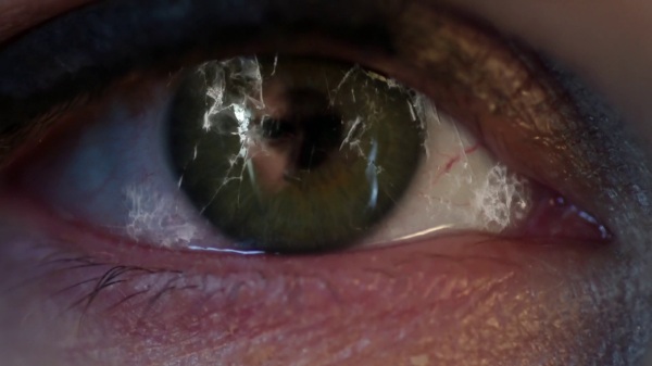 Once Upon a Time 4x09 Fall - David's reflection in Snow's eye