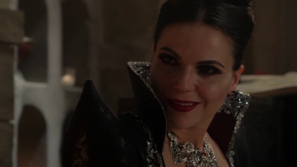 Once Upon a Time 4x11 Shattered Sight - Regina as Evil Queen in her vault