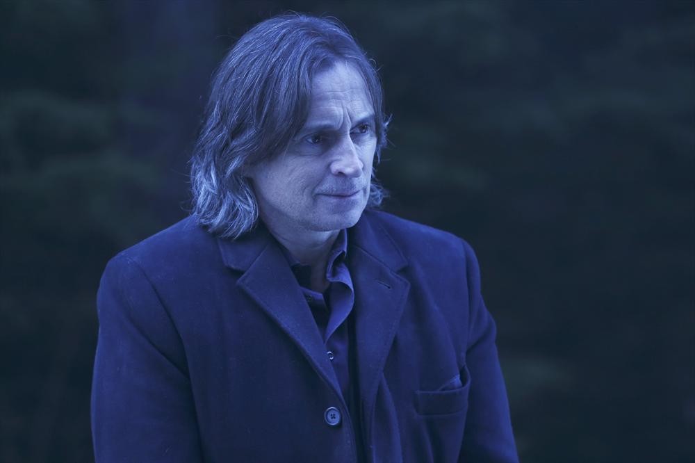 Once Upon a Time 4x12 Darkness on the Edge of Town - Rumplestiltskin at the Storybrooke Town Line