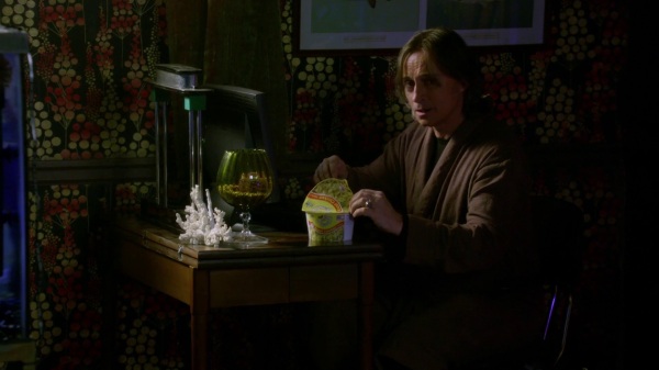 Once Upon a Time 4x13 Darkness on the Edge of Town - Rumple eating ramen noodles