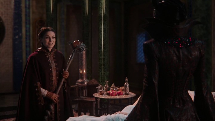 Once Upon a Time 4x15 Enter the Dragon - Tray of Red Apples in Aurora's room
