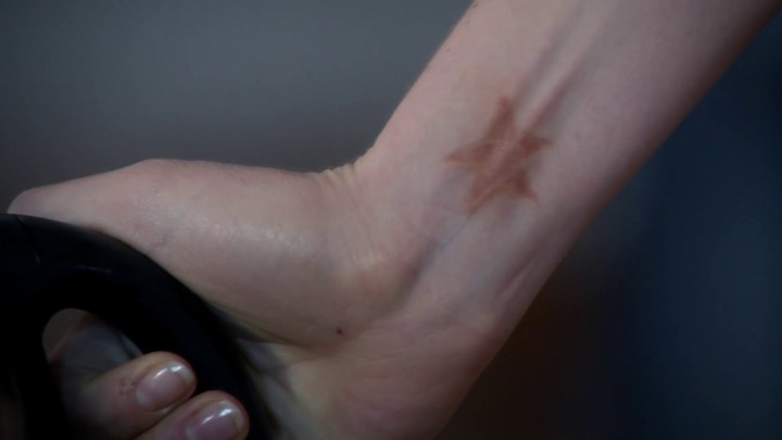 Once Upon a Time 4x20 Lily - Lily's birthmark