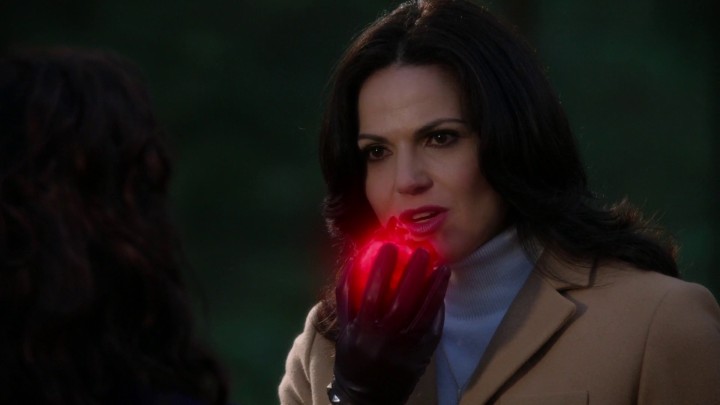 Regina controlling Belle (4x19 Sympathy for the De Vil)