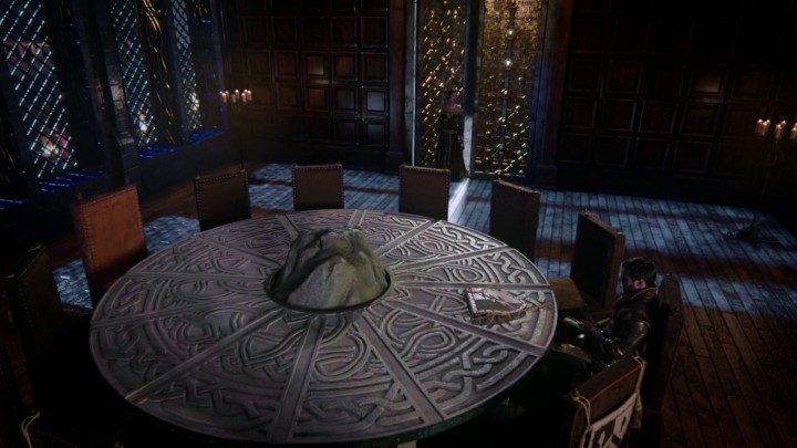 Once Upon a Time 5x02 The Price - King Arthur round table in Camelot