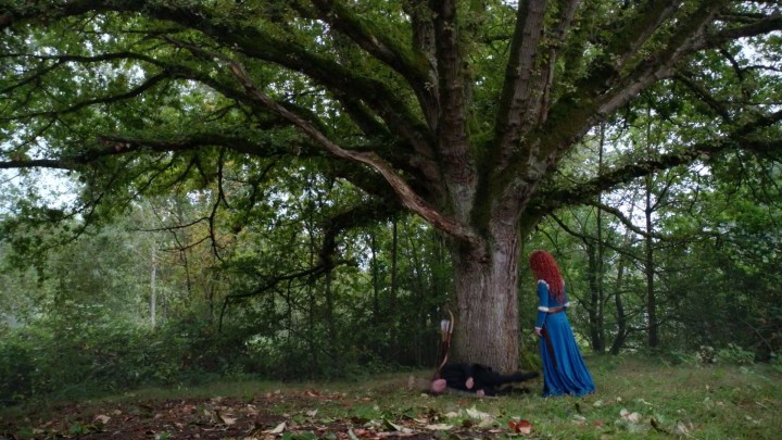 Once Upon a Time 5x05 Dreamcatcher - Merida and Rumple in hero training Merlin tree