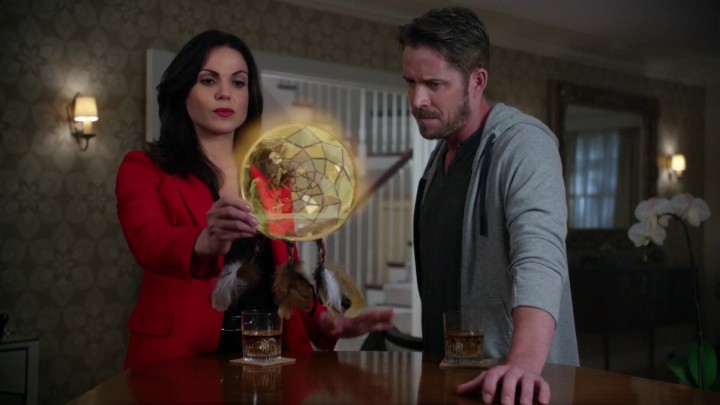 Regina and Robin hack the Dreamcatcher-Once Upon a Time podcast