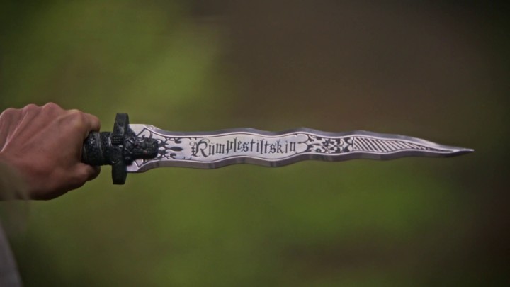 Once Upon a Time 5x07 Nimue - Rumplestiltskin name on the dagger