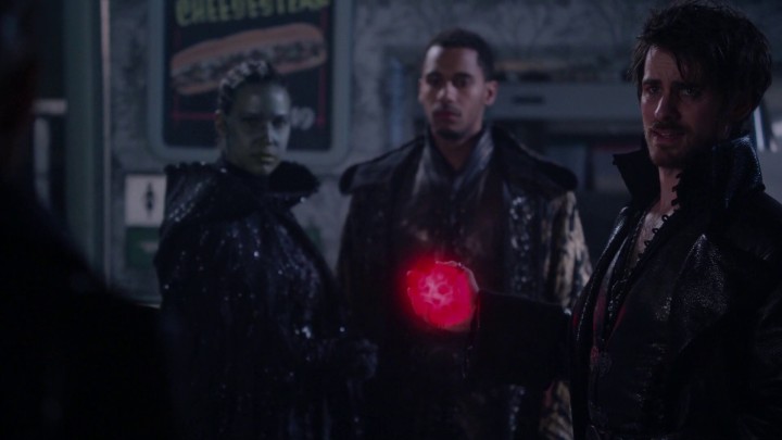 Once Upon a Time 5x10 Broken Heart - Dark One Hook holds Merlin's heart before crushing it