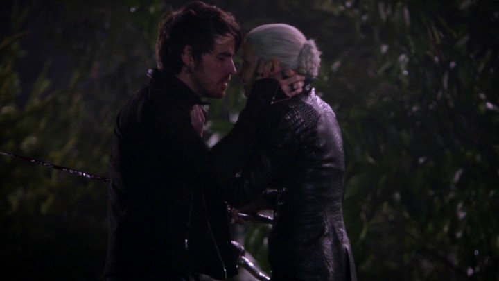 Once Upon a Time 5x11 Swan Song - Emma stabs Hook snuffing out darkness