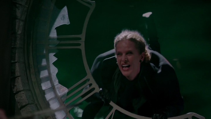 Once Upon a Time 5x11 Swan Song - Regina sends Zelena back to Oz in a twister using Apprentice wand