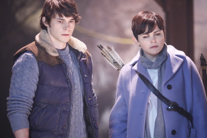 Once Upon a Time podcast 5x13 Labor of Love - Hades and Mary Margaret in the underground tunnel in the Underworld