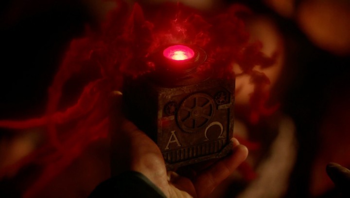 Once Upon a Time 5x20 Firebird - Rumple puts Belle inside Pandora's Box