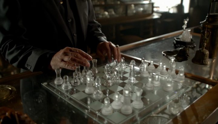 Once Upon a Time 6x03 The Other Shoe - Rumplestiltskin playing chess