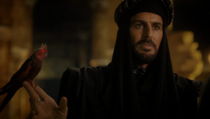 Once Upon a Time 6x05 Street Rats - Jafar holding red bird Iago