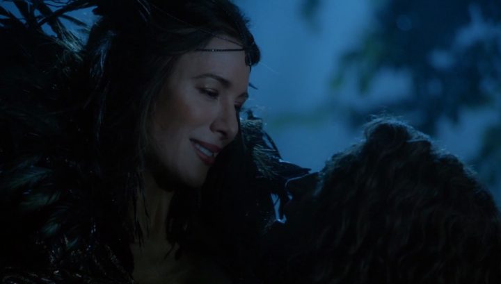 black-fairy-choking-rumplestiltskin-6x09-changelings