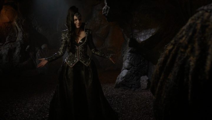 Once Upon a Time 6x10 Wish You Were Here - Regina transforms into Evil Queen in the wish realm