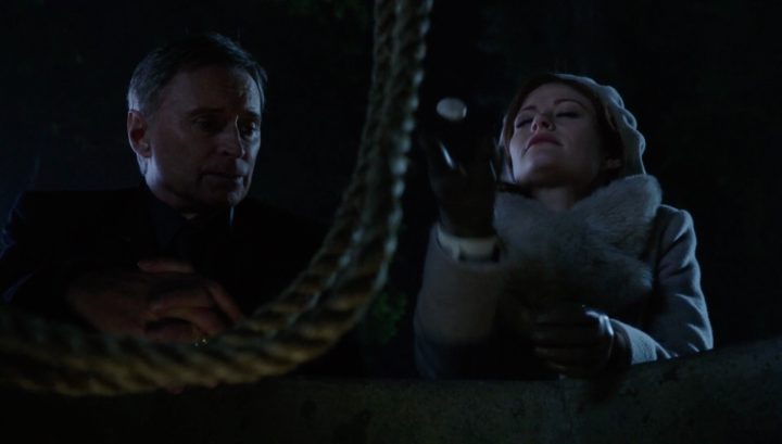 Once Upon a Time 6x11 Tougher than the Rest - Rumplestiltskin and Belle at the well making a wish