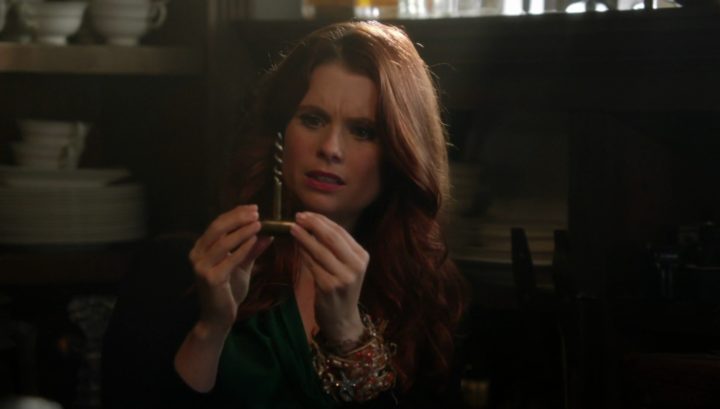 Once Upon a Time 6x15 A Wondrous Place - Ariel holding corkscrew from 3x07 Dark Hollow