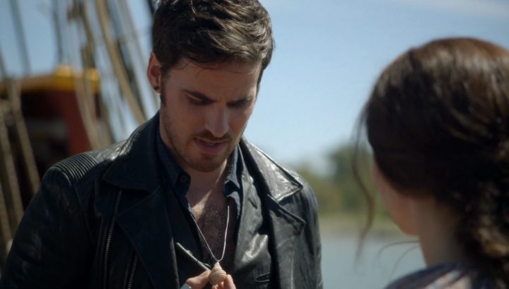 Once Upon a Time 6x15 A Wondrous Place - Hook's shell given to Belle in 6x04 Strange Case