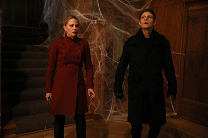 Once Upon a Time podcast 6x16 Mother's Little Helper - Emma helps Gideon defeat spider