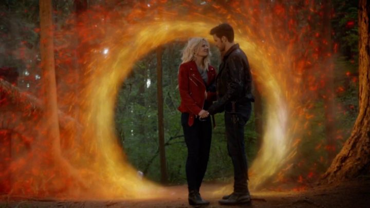 Once Upon a Time 7x02 A Pirate's Life - Hook and Emma behind portal holding Emma's belly
